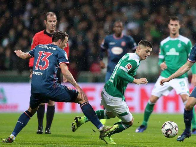 翻译和球迷 翻译和球迷