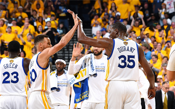 逆足边锋拉 逆足边锋拉