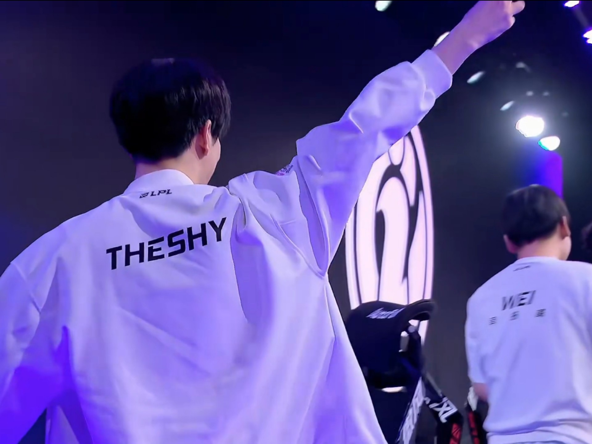 保留最后一 保留最后一